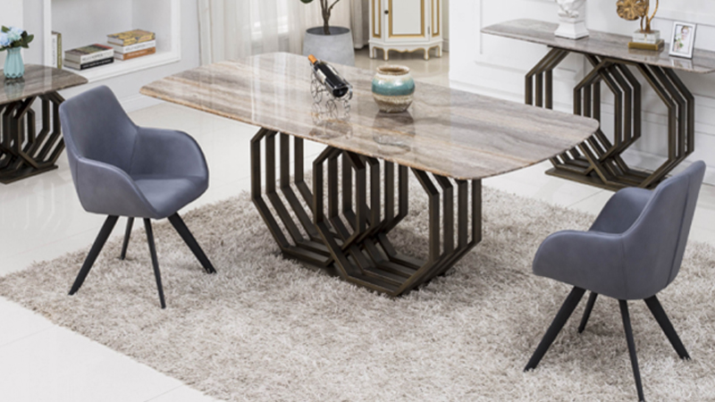 The advantages of metal furniture in the market